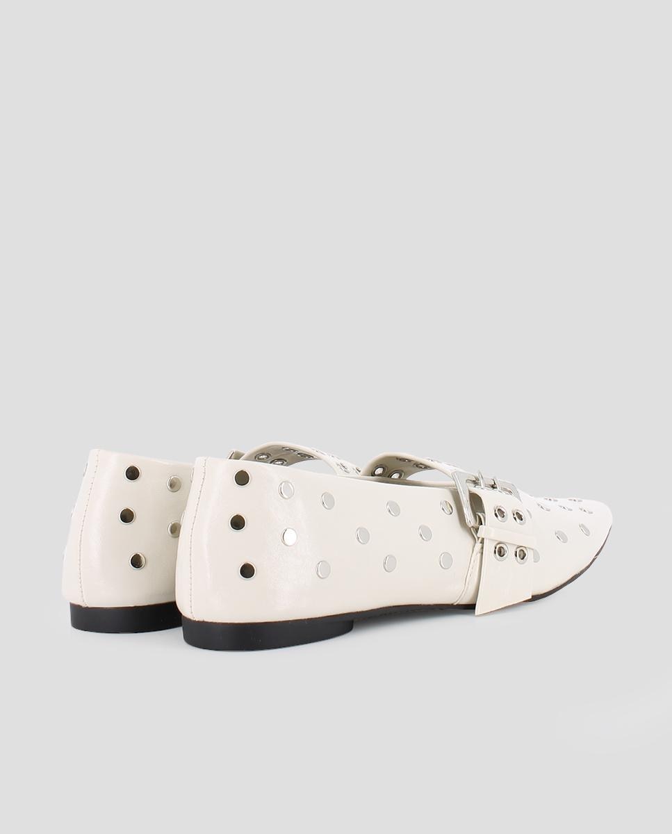 Sabrinas com Tachas e Biqueira Pontiaguda Bege-3