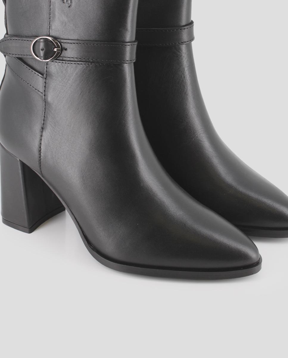 Botins Clássicos em Pele com Salto Alto Preto-4