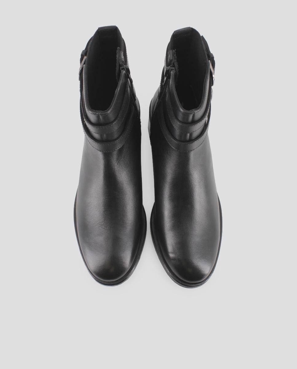 Botins de Salto Baixo com Detalhe de Fivelas Preto-5