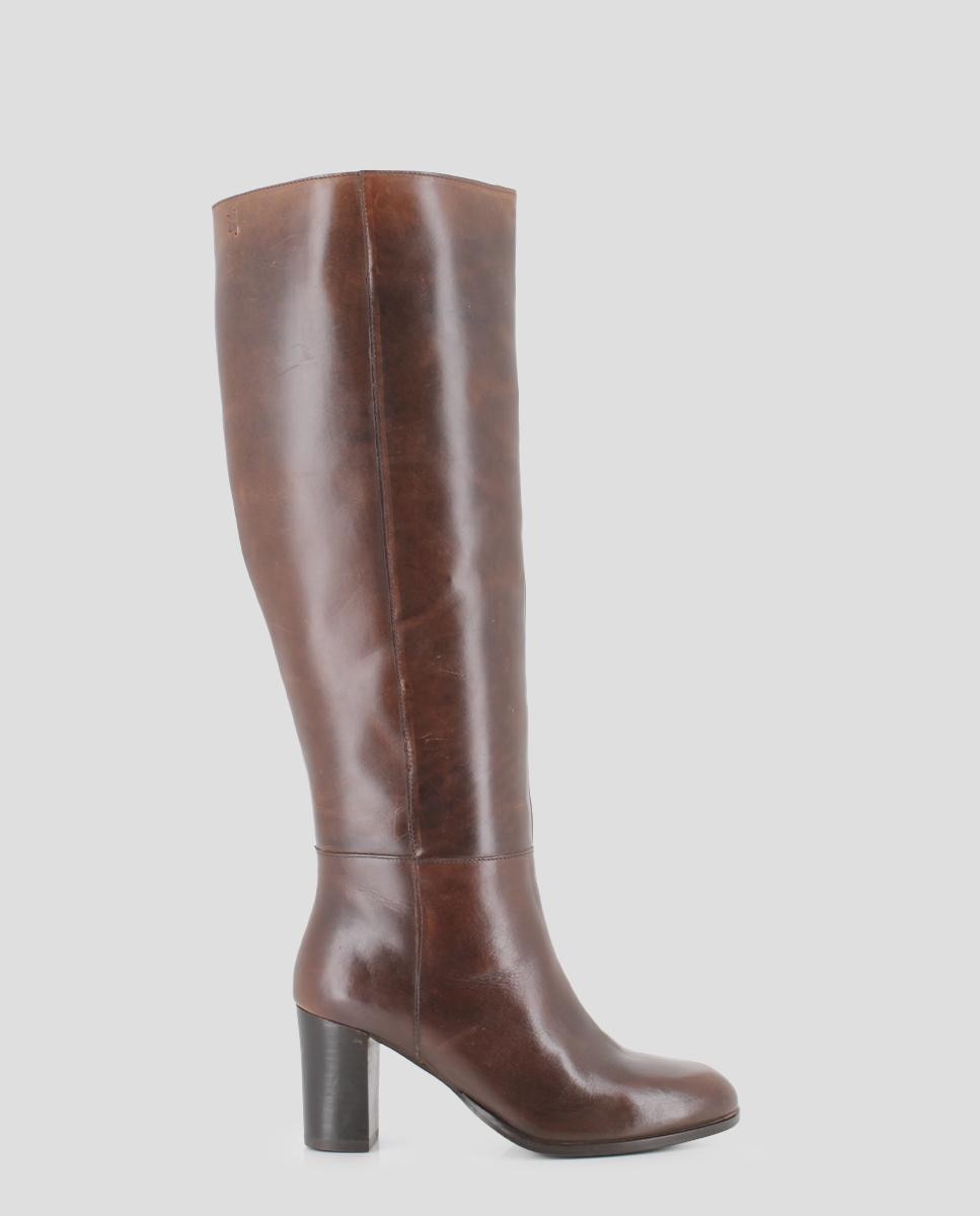 Imagem 0 de Botas Básicas de Cano Alto em Pele com Tacão Largo e Alto