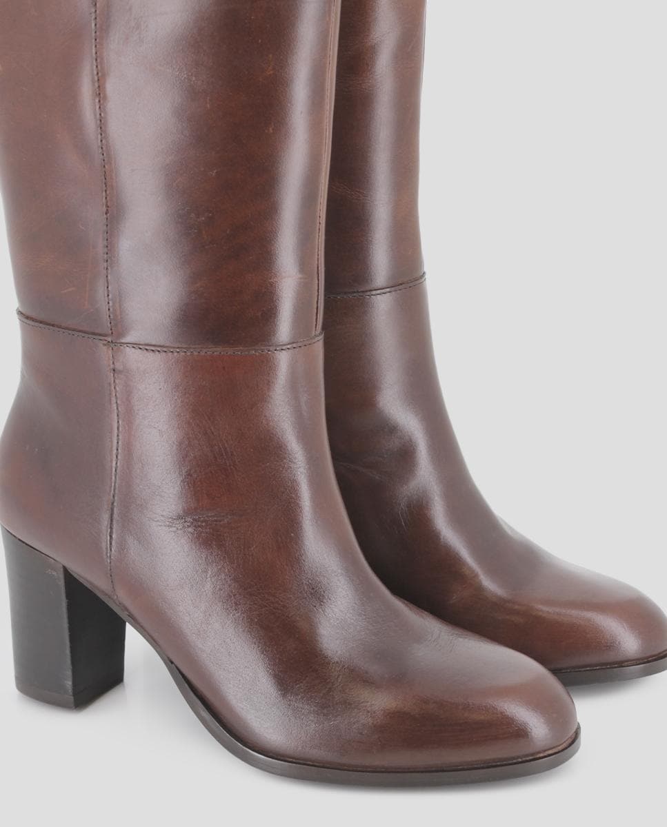 Botas Básicas de Cano Alto em Pele com Tacão Largo e Alto Castanho-4