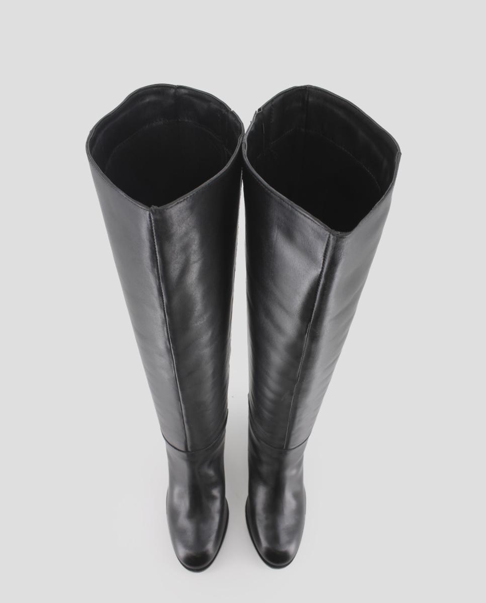 Botas Básicas de Cano Alto em Pele com Tacão Largo e Alto Preto-5