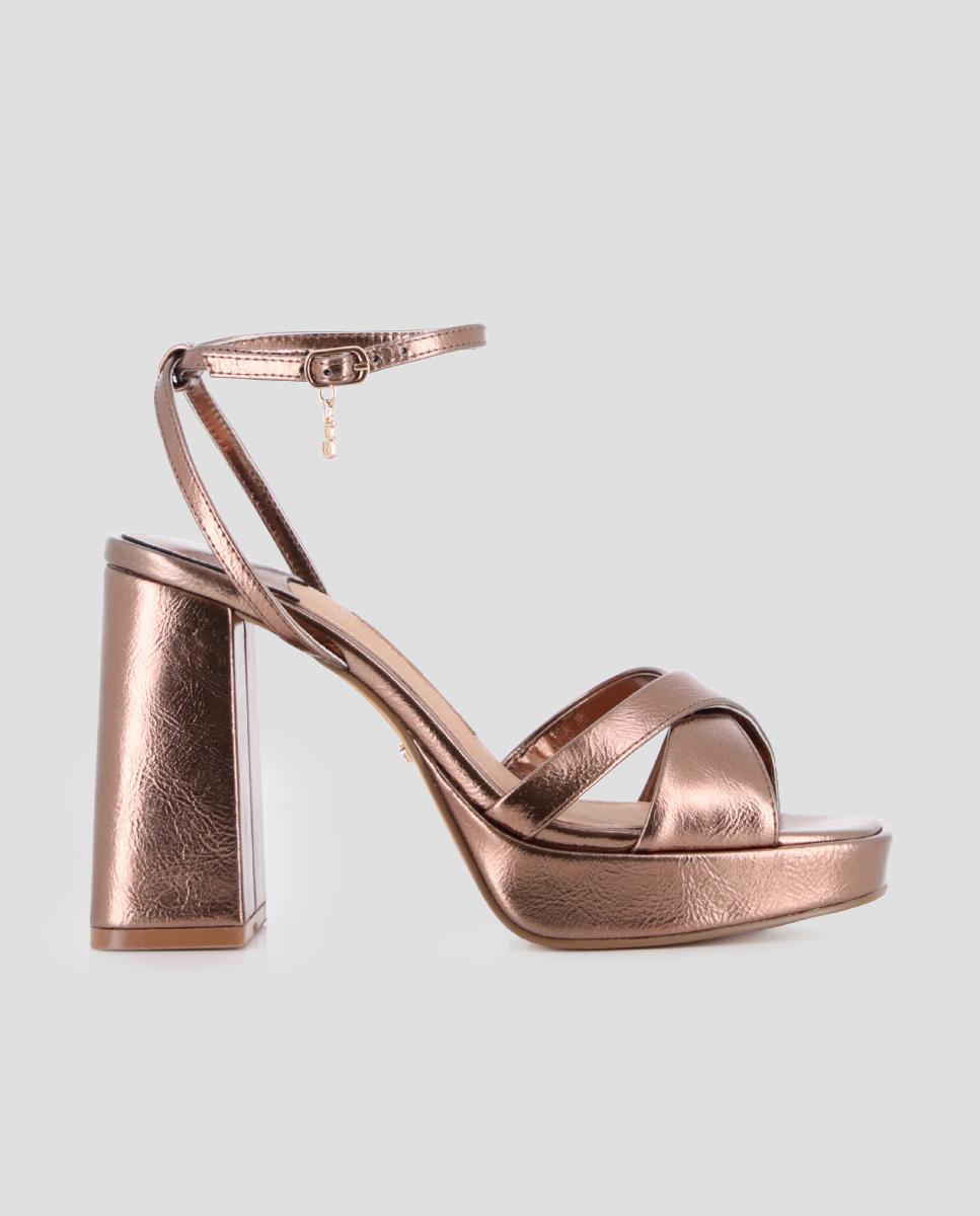 Imagem 0 de Sandálias de Salto com Tiras Cruzadas e Fivela no Tornozelo