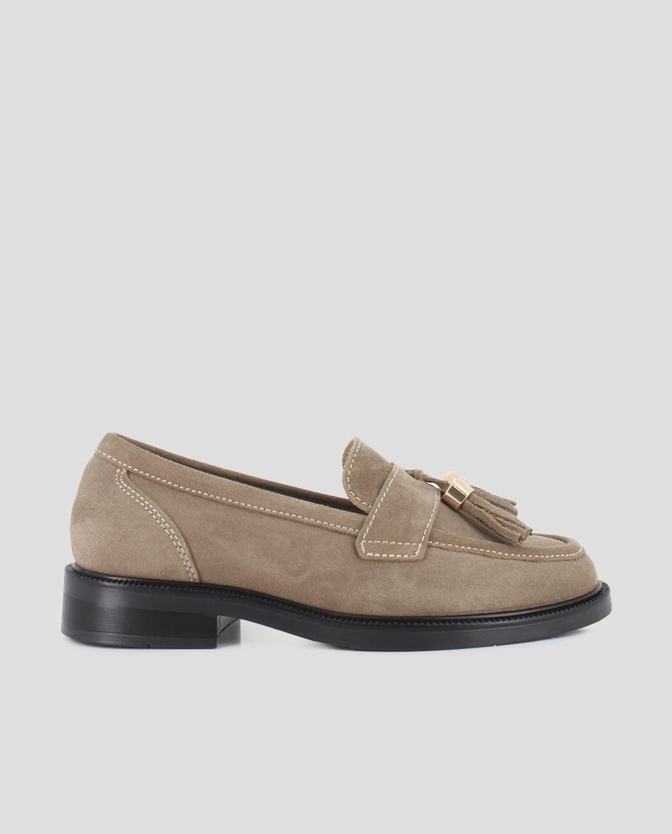 Imagem 0 de Mocassins em Pele de Camurça com Design Clássico e Pompom Decorativo