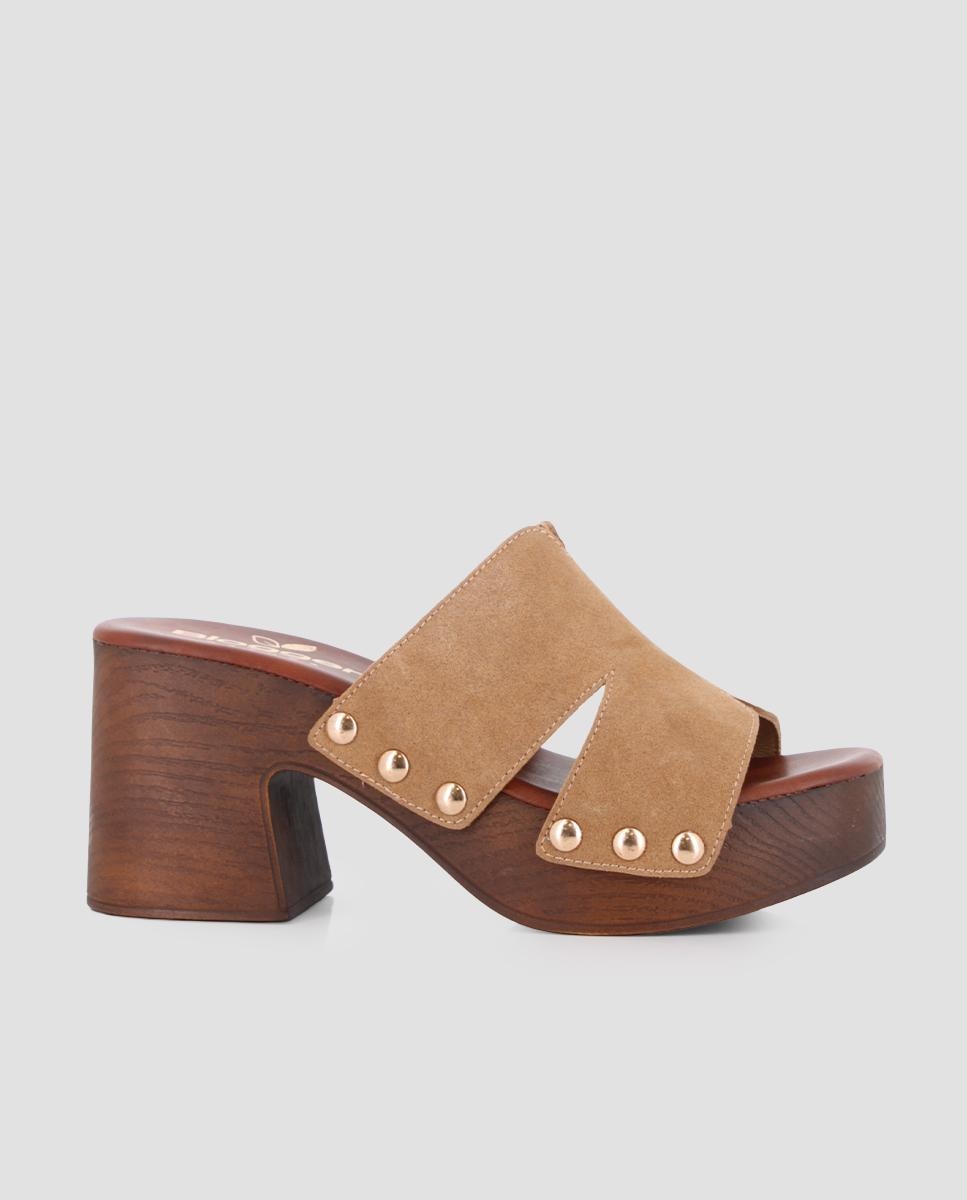 Imagem 0 de Socas de Salto em Pele com Peito Do Pé Assimétrico