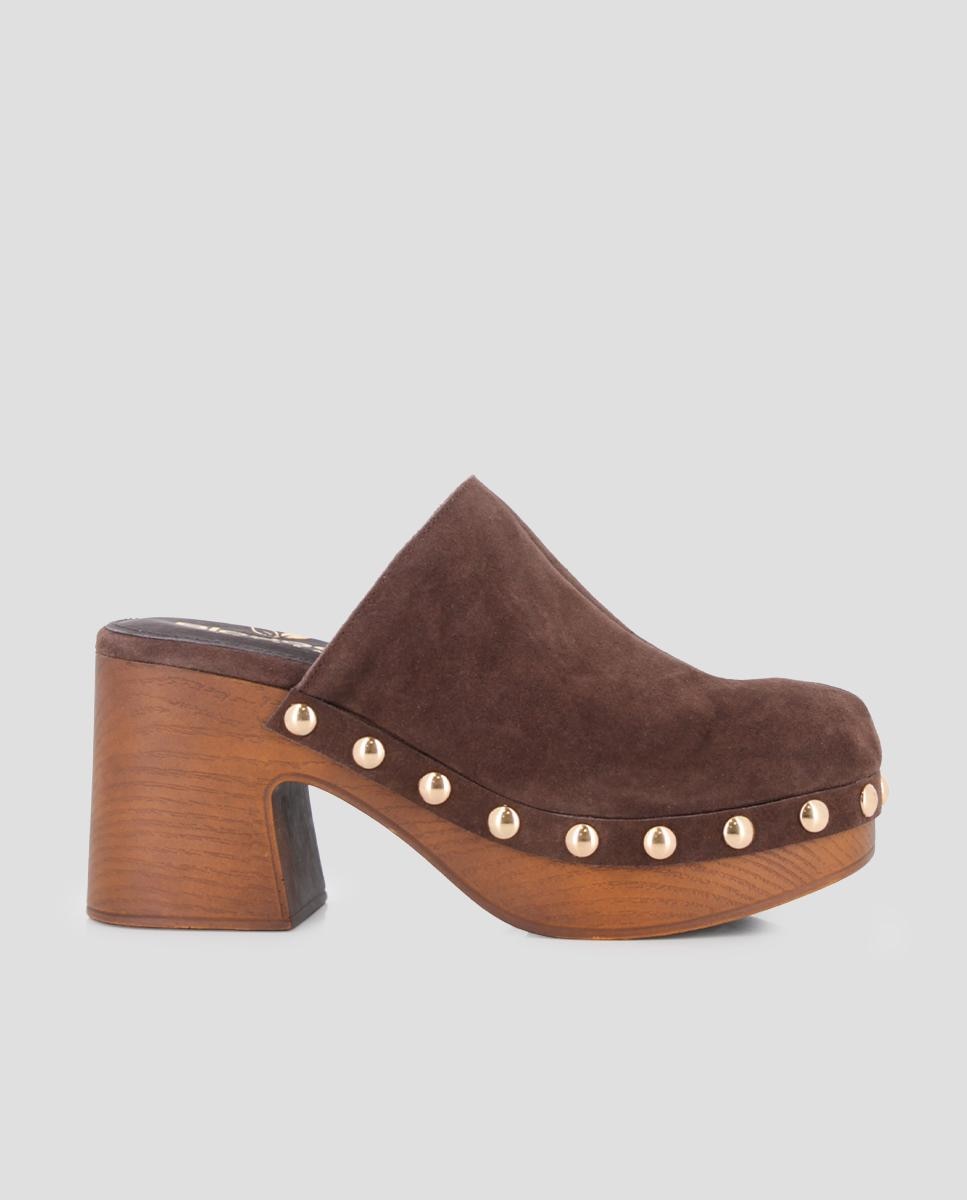 Imagem 0 de Socas de Salto em Pele com Biqueira Fechada