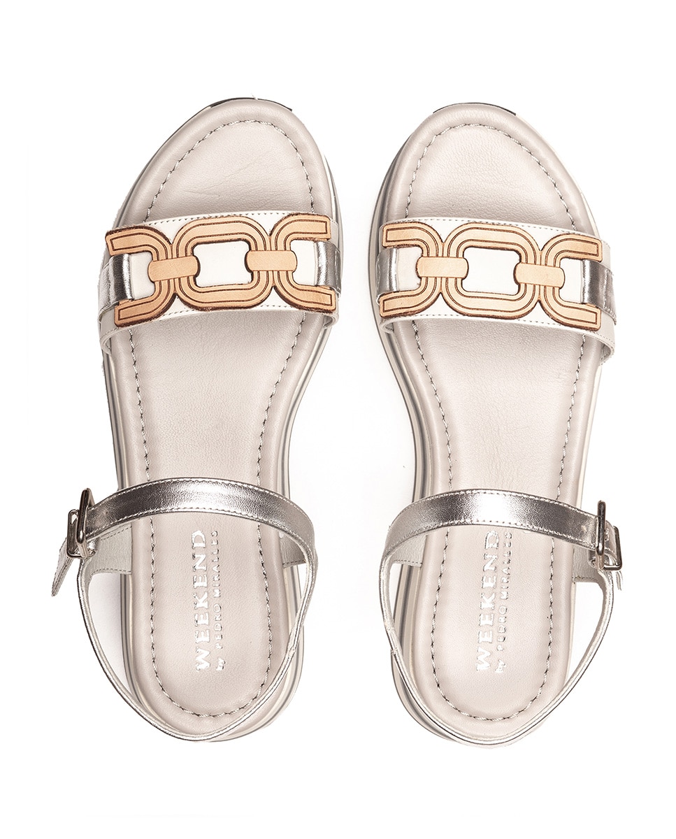 Sandálias de Plataforma com Fivela e Adorno Prateado-3