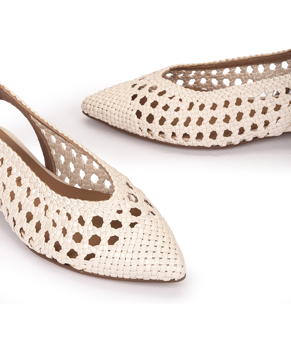 Sapatos Rasos com o Calcanhar Aberto de Pele Entrançada em Branco Branco-marfim-4