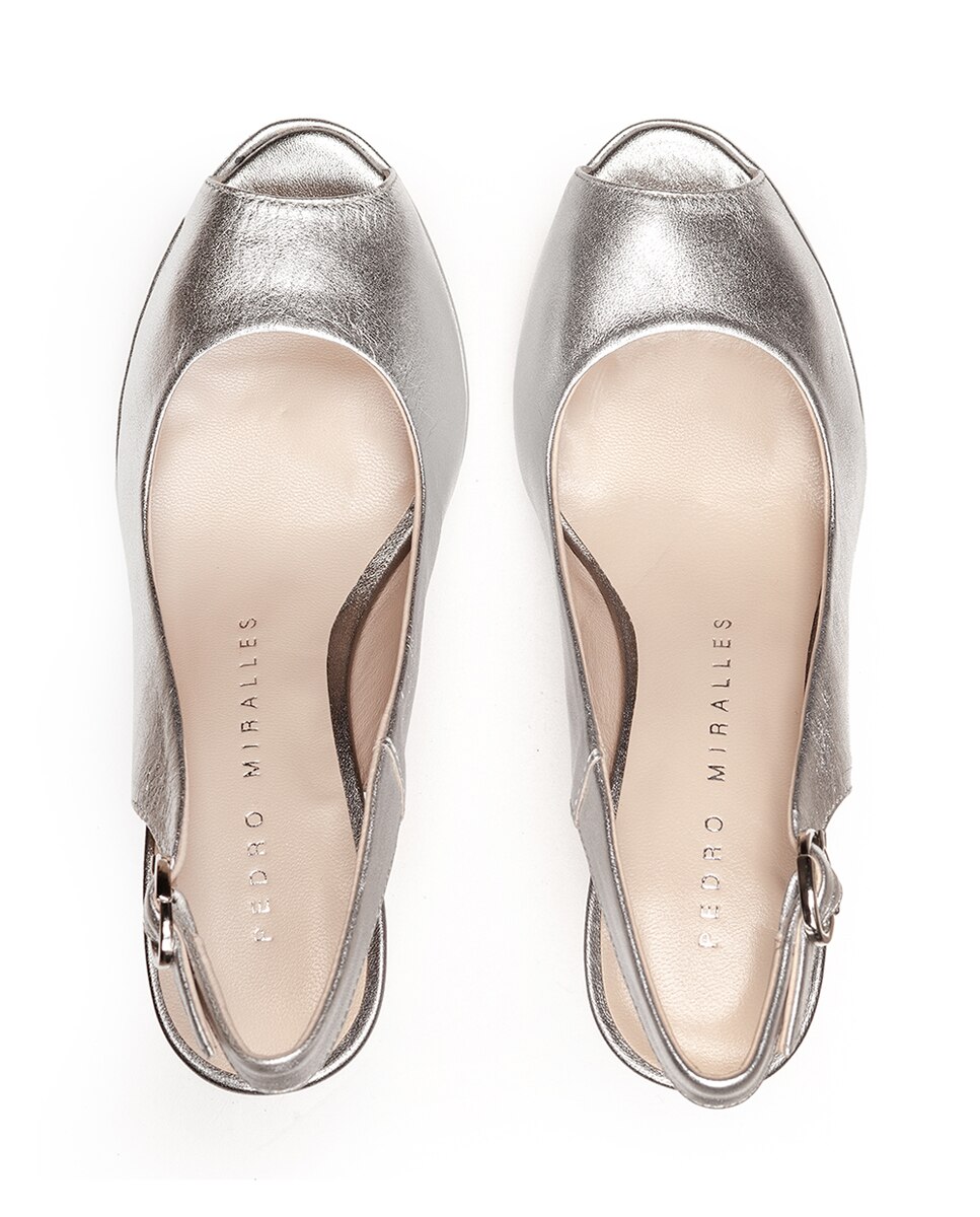 Peep Toes de Pele com o Calcanhar Aberto e Plataforma em Platino Prata-3