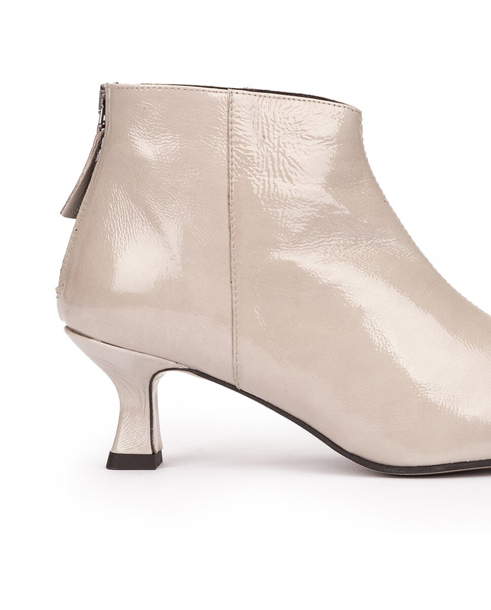 Botins de Salto e Biqueira Pontiaguda Bege-2