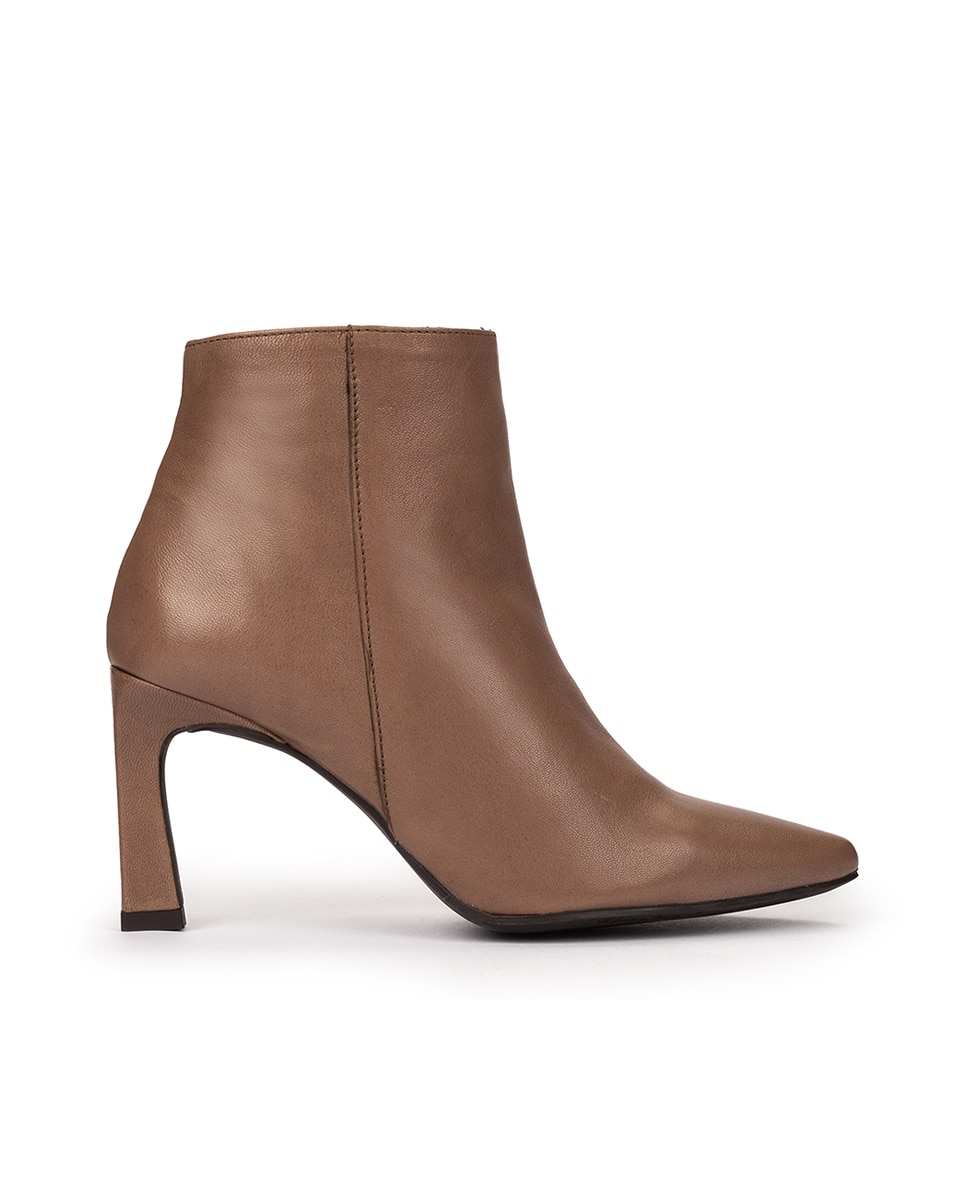 Botins de Salto em Pele Castanho-1