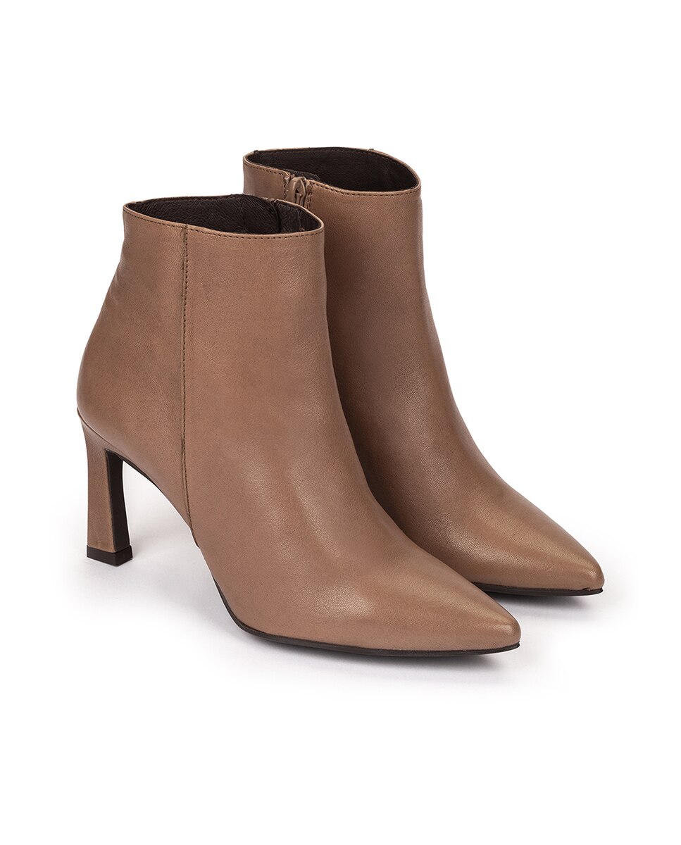 Botins de Salto em Pele Castanho-2