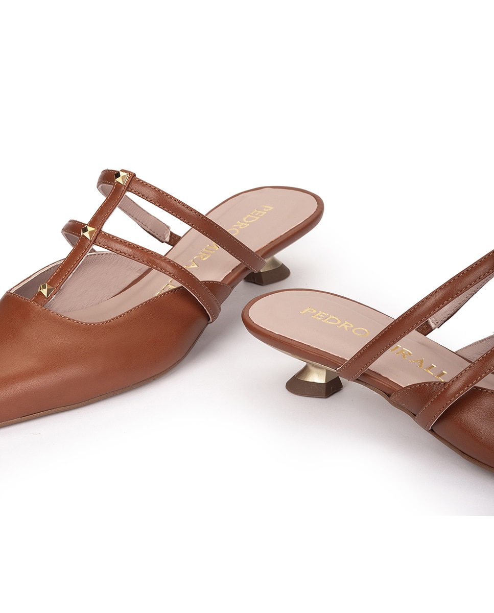Mules com Tachas e Tacão Castanho-4