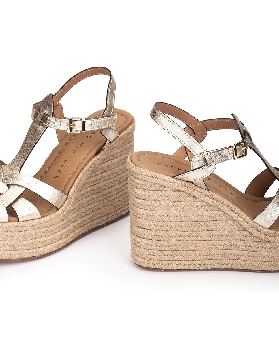 Sandálias de Cunha com Plataforma e Fecho de Fivela Dourado-4