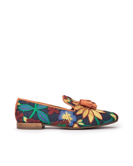 Imagem 0 de Mocassins Estampados com Pompom