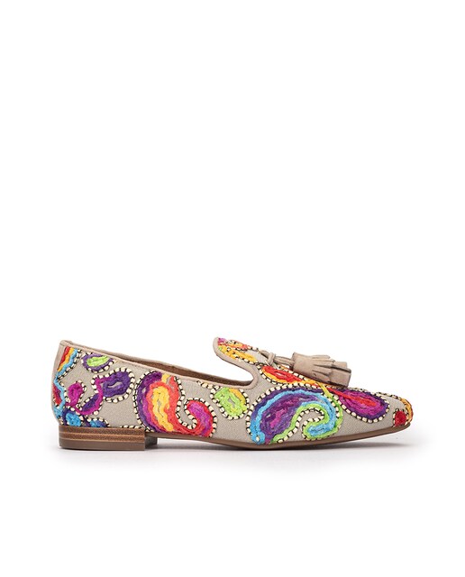 Imagem 0 de Mocassins com Estampado Multicolor e Borlas