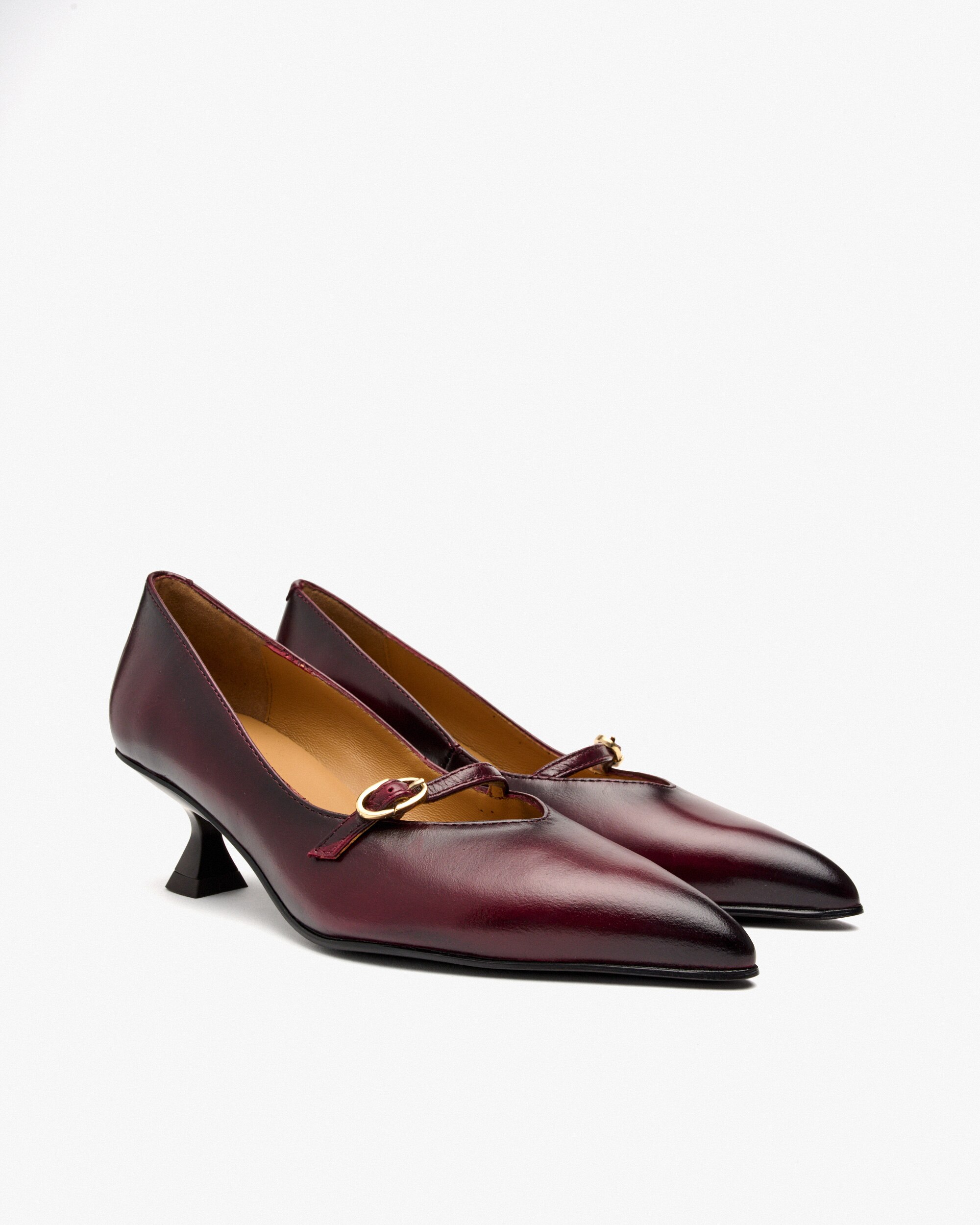 Sapatos de Salto de Biqueira Pontiaguda com Fivela Bordeaux-2