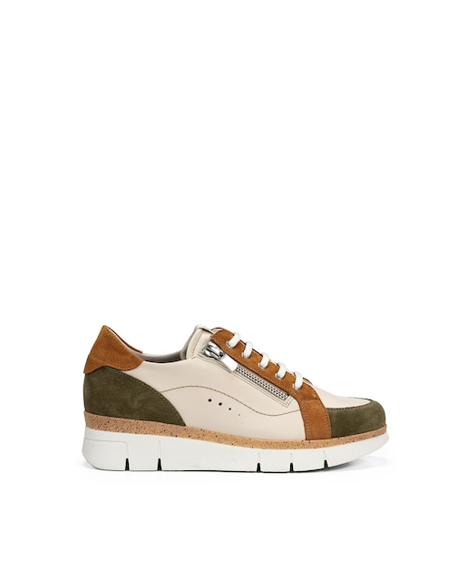 Imagem 0 de Sapatos de Cordões Fabricados em Pele
