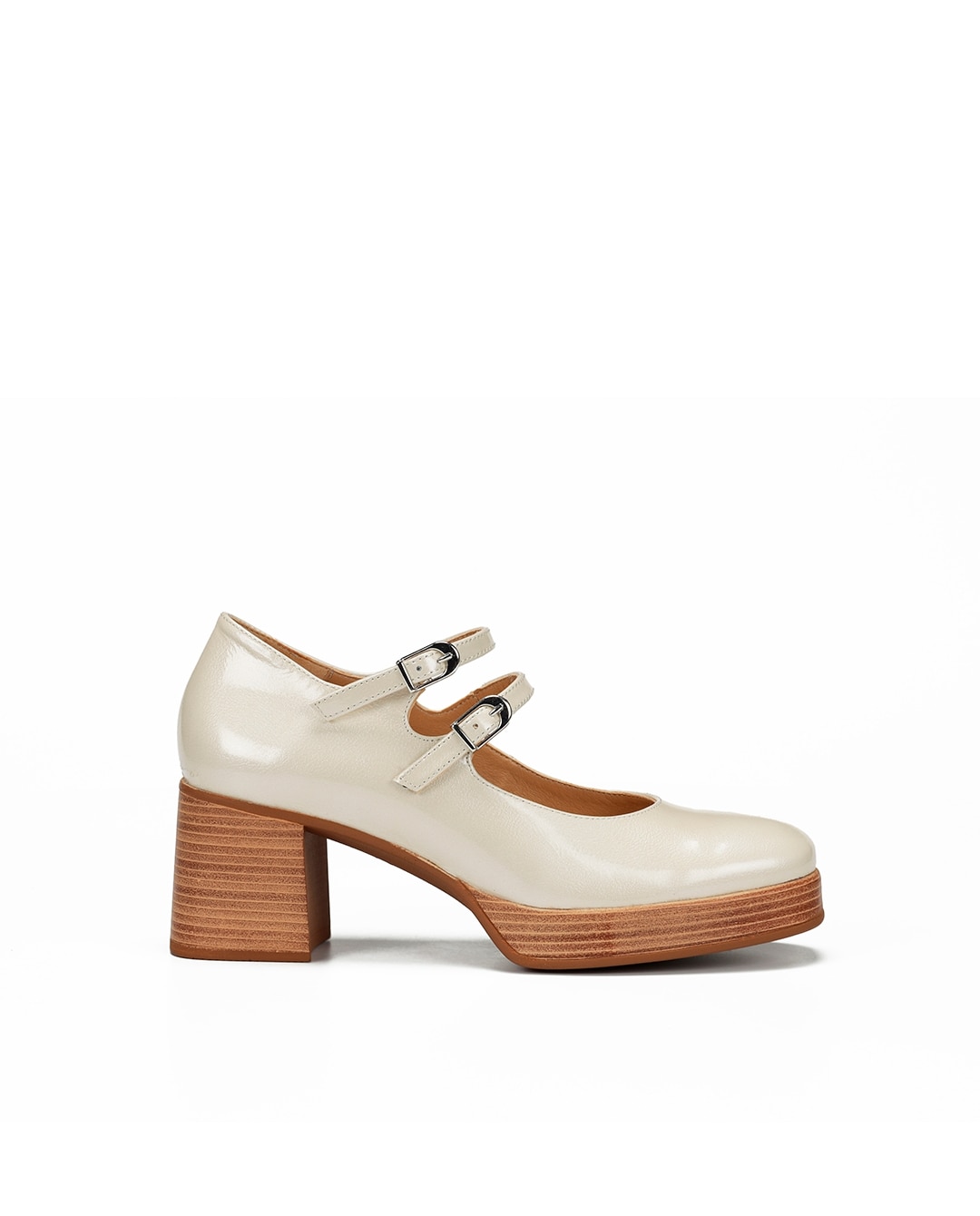 Imagem 0 de Sapatos de Salto Fabricados em Pele