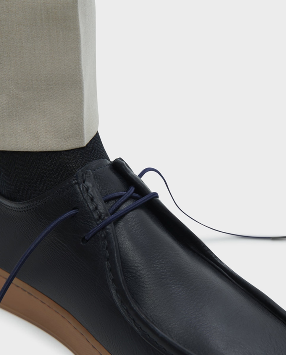 Sapatos Wallabee de Cordões em Pele Azul-marinho-5