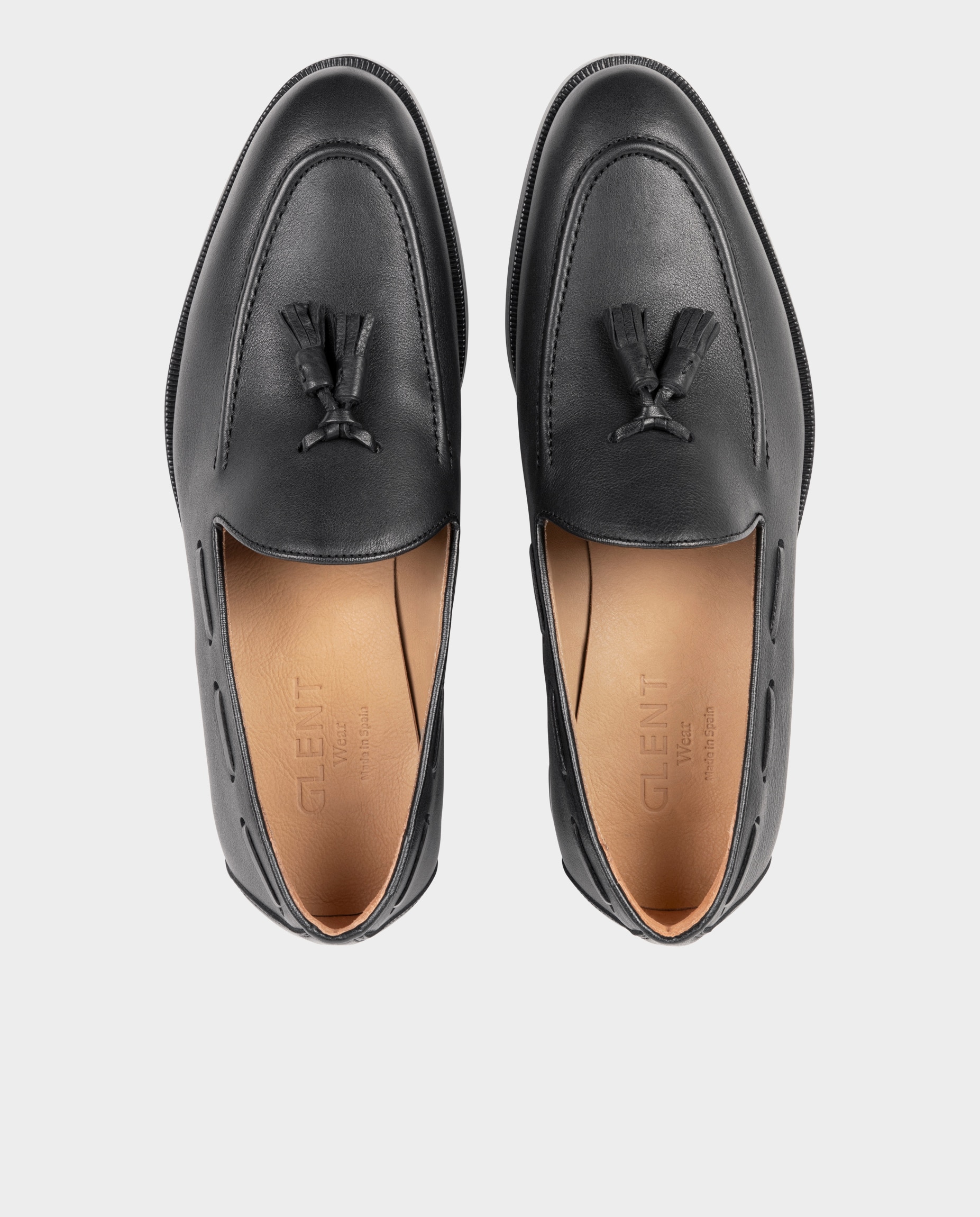 Mocassins de Pele com Pompons Preto-3