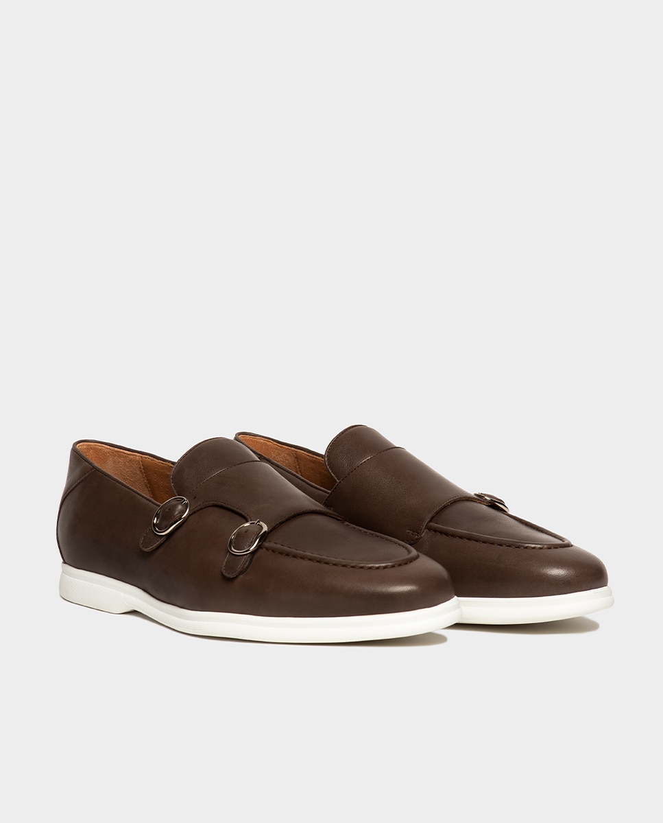 Mocassins com Fivela em Pele e Sola de Borracha Largura Especial Caqui-2