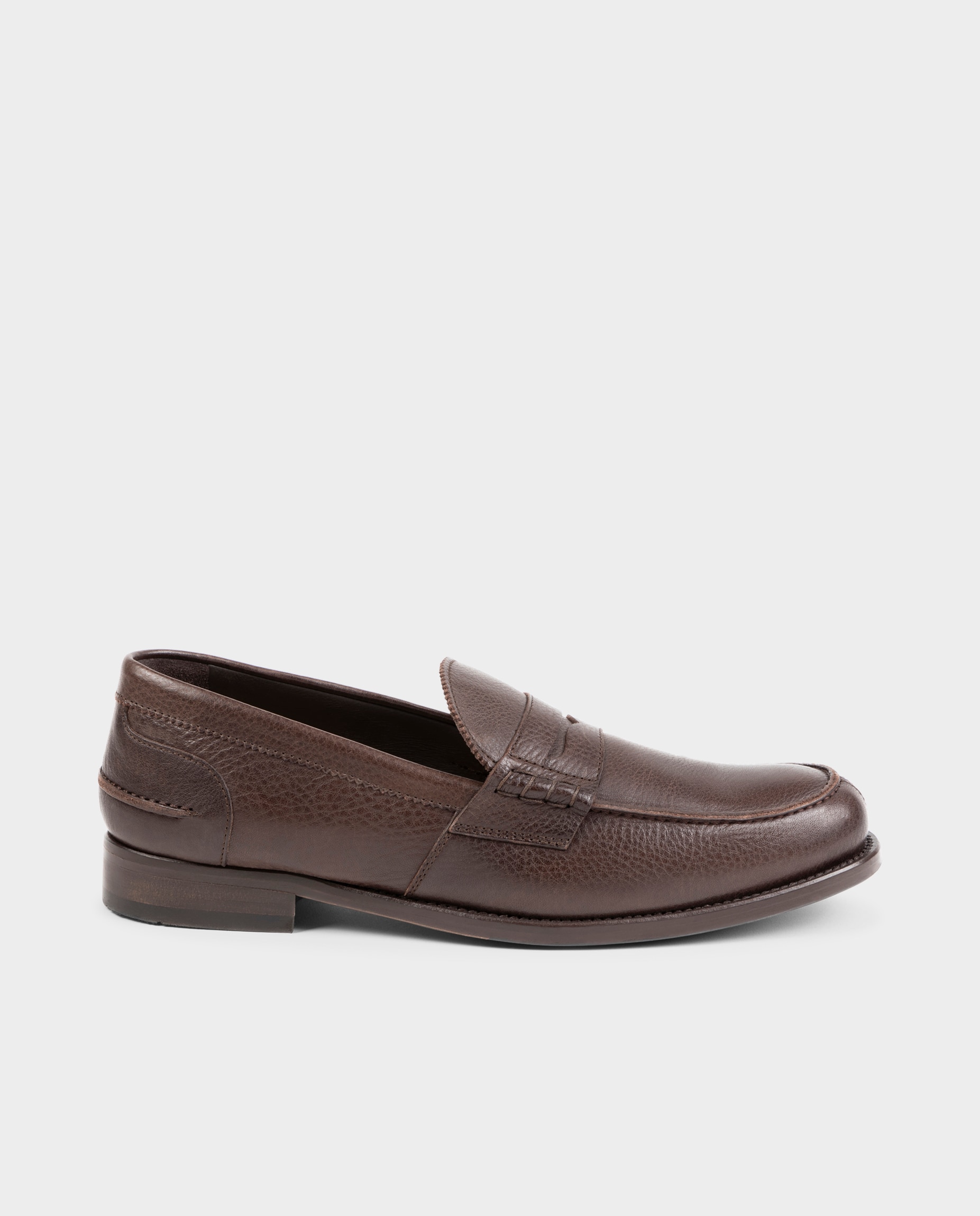 Imagem 0 de Mocassins de Pele com Travessão Disponíveis em Vários Larguras
