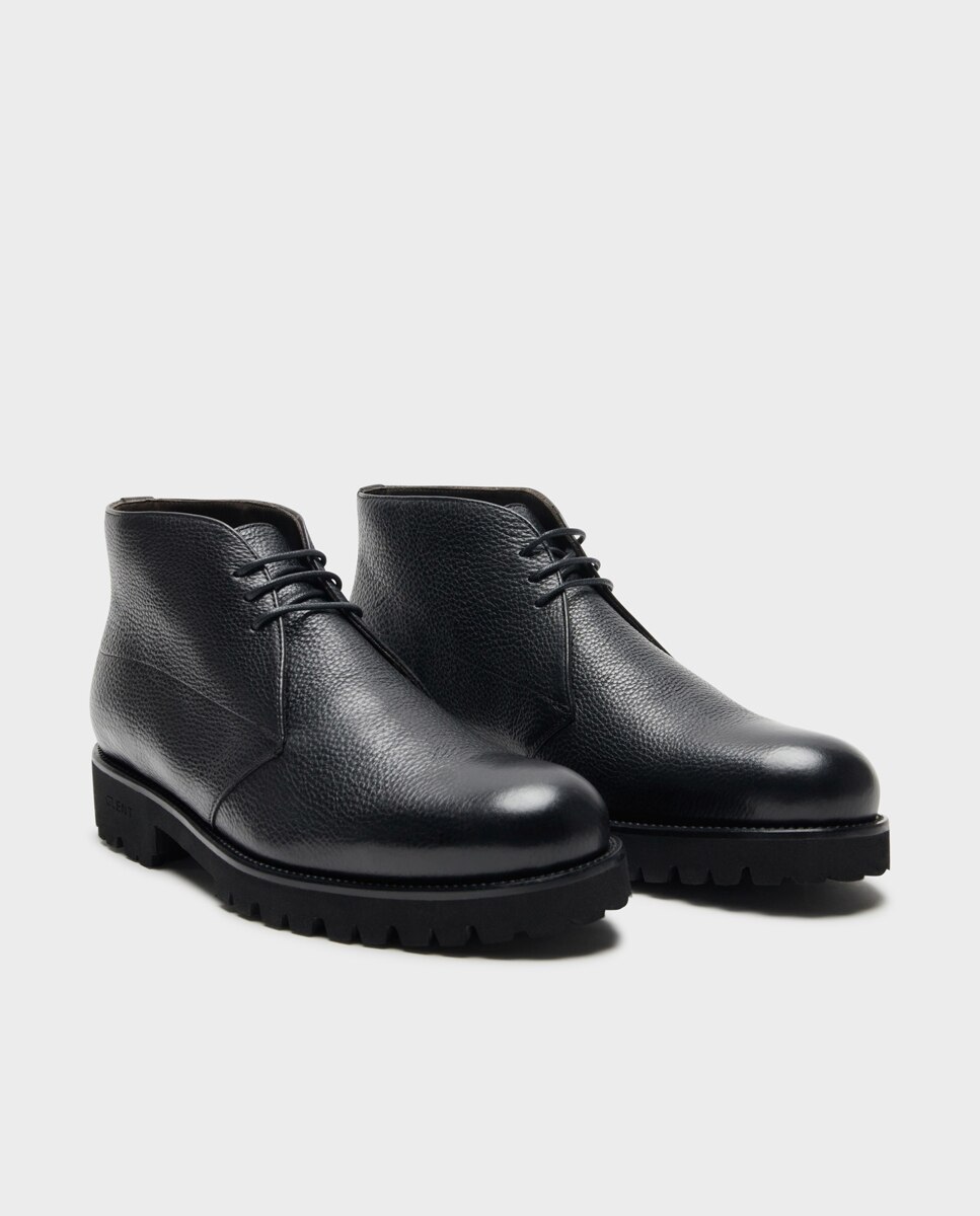 Botins de Pele com Sola Track Preto-3