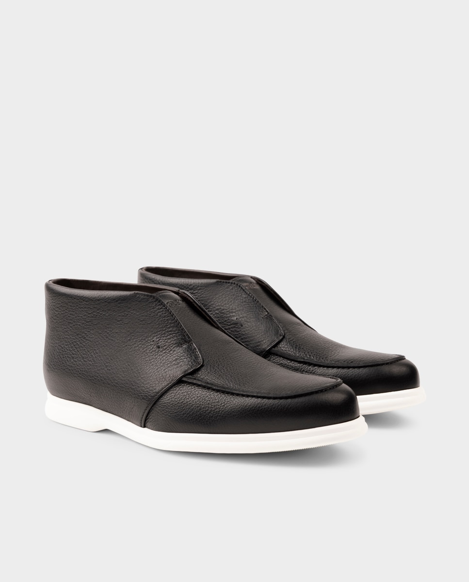 Botins de Pele com Sola de Borracha Preto-2