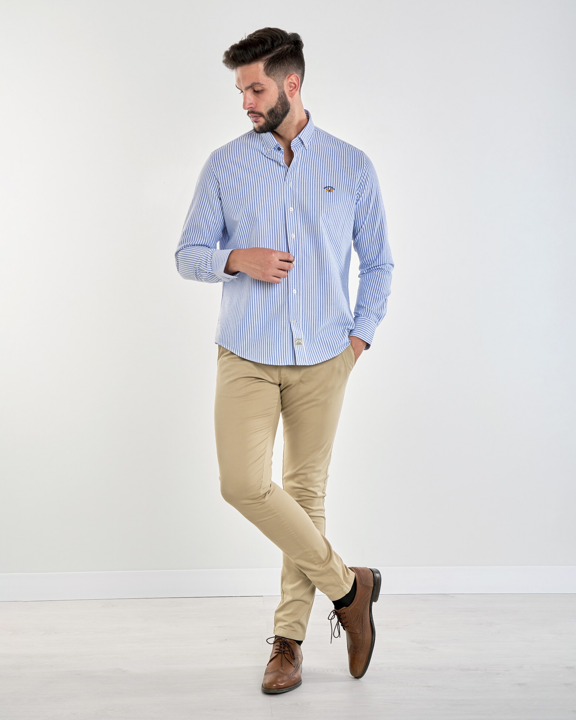 Camisa de Corte Regular com Estampado Às Riscas em Azul Azul-4