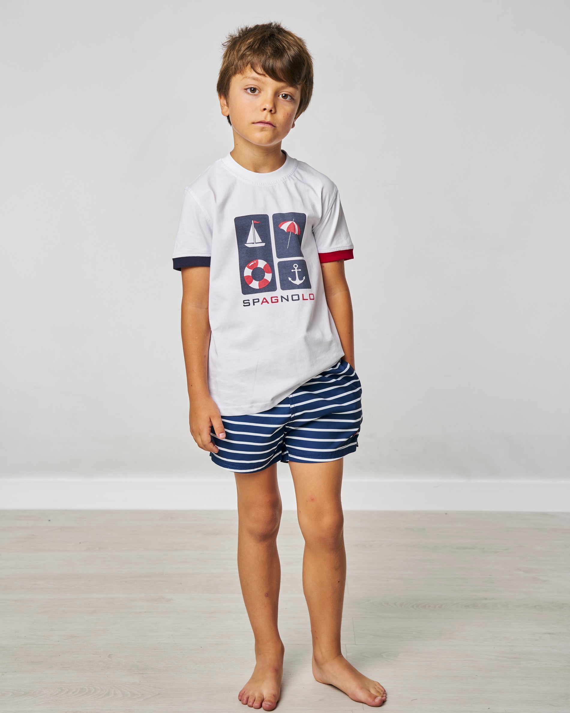 Imagem 0 de T-shirt Infantil Branca de Manga Curta com Estampados Marítimos