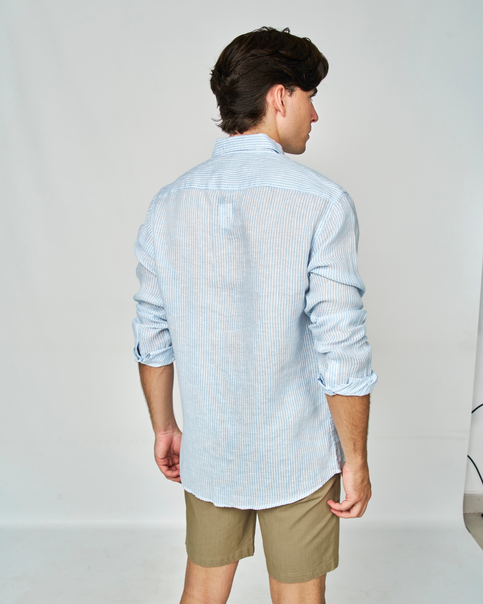 Camisa em Linho Às Riscas Azul-claro-3