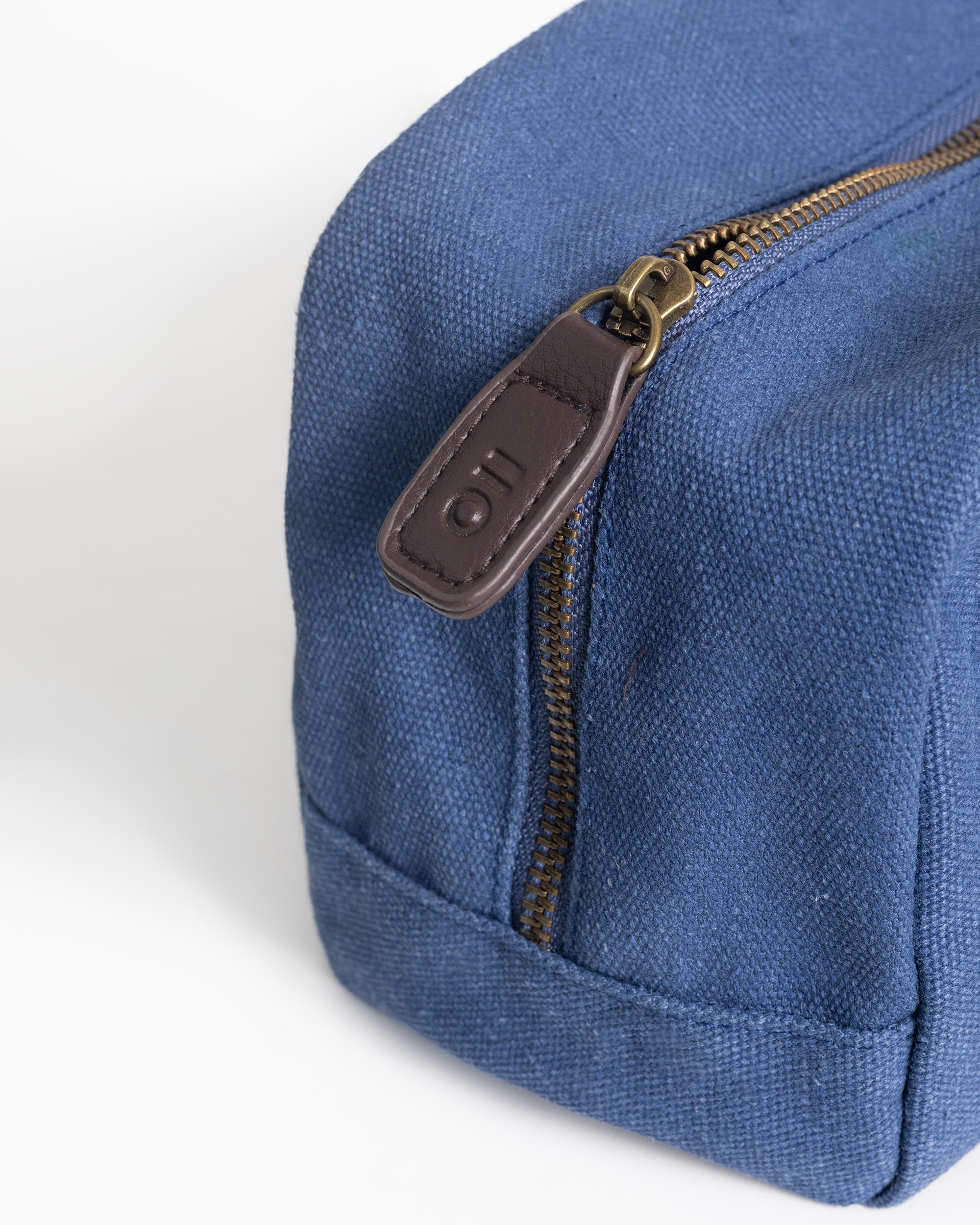 Necessaire em Castanho Azul-índigo-4