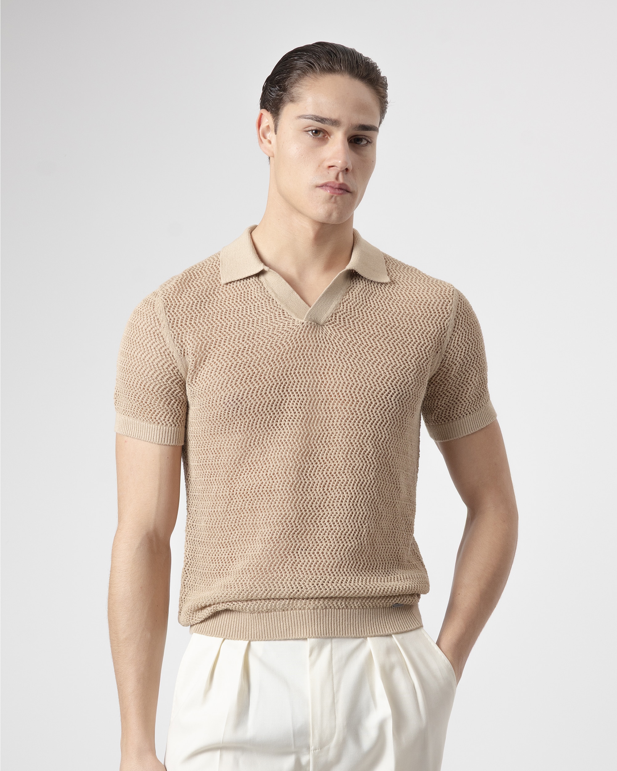 Imagem 0 de Polo de Malha Crochet de Manga Curta em Bege