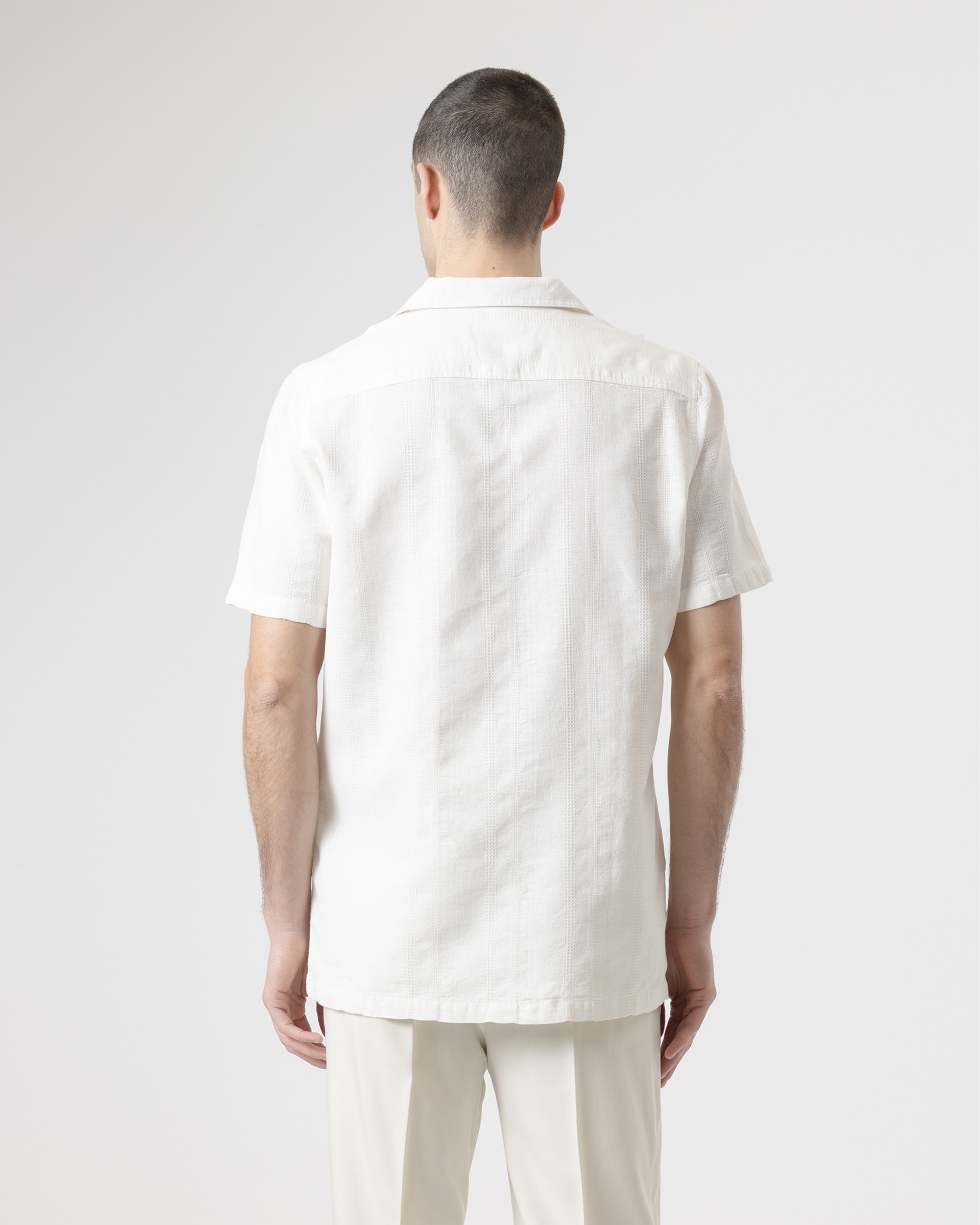 Camisa com Bordados de Manga Curta em Branco Branco-marfim-4