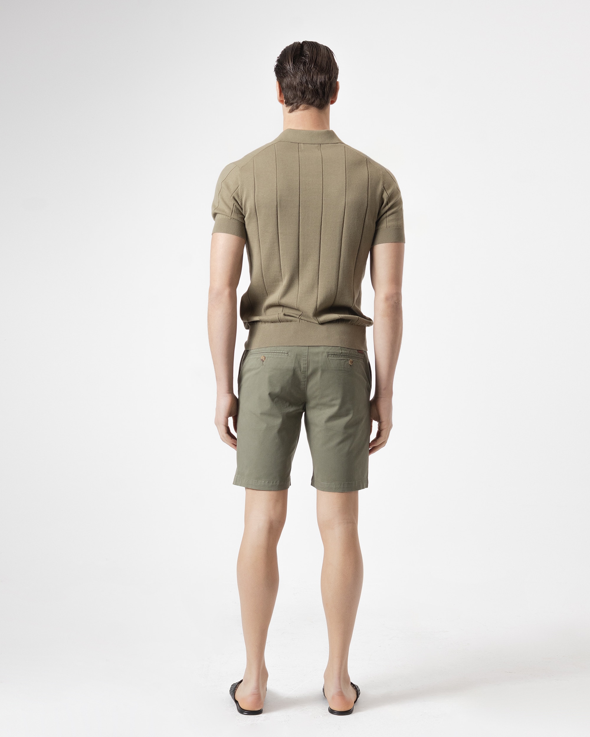 Bermuda Clássica Slim Fit Verde Azeitona-4