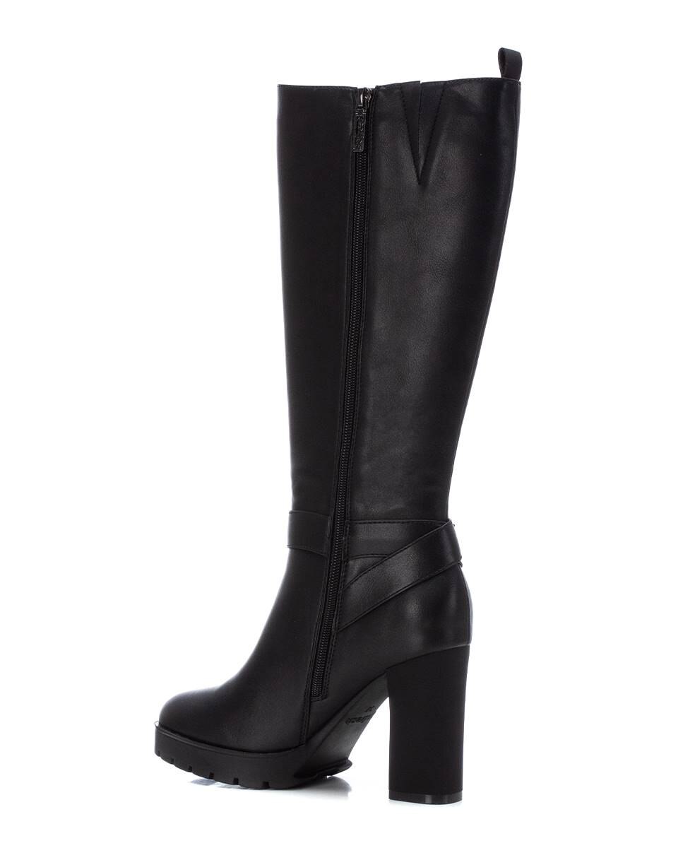 Bota com Plataforma e Tacão Alto Preto-4