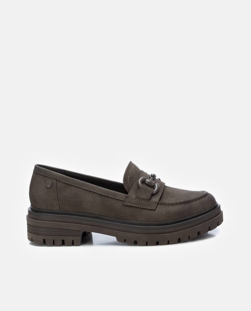 Mocassins Rasos com Sola de Borracha Caqui-1