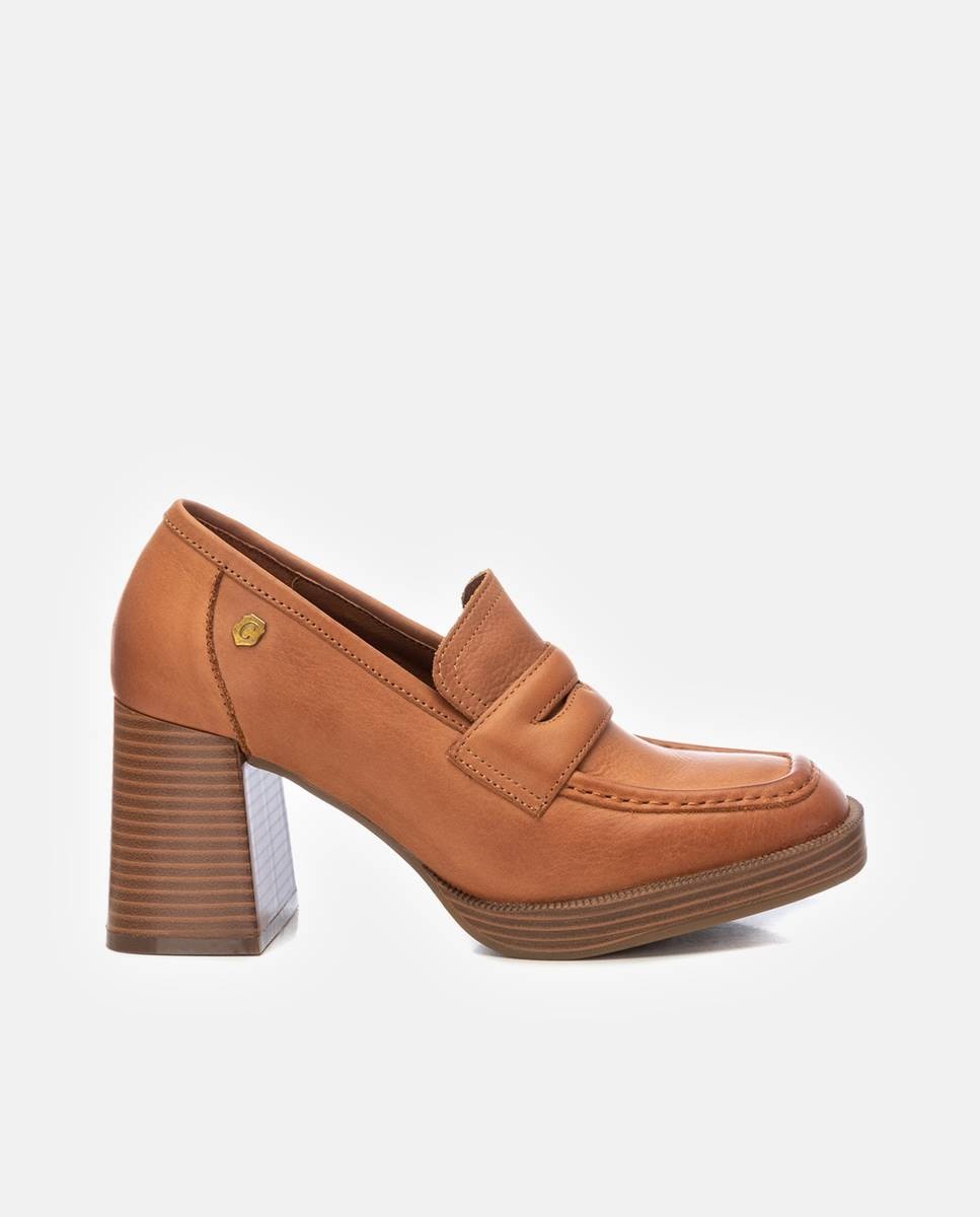 Mocassins com Plataforma de Pele Camel-1