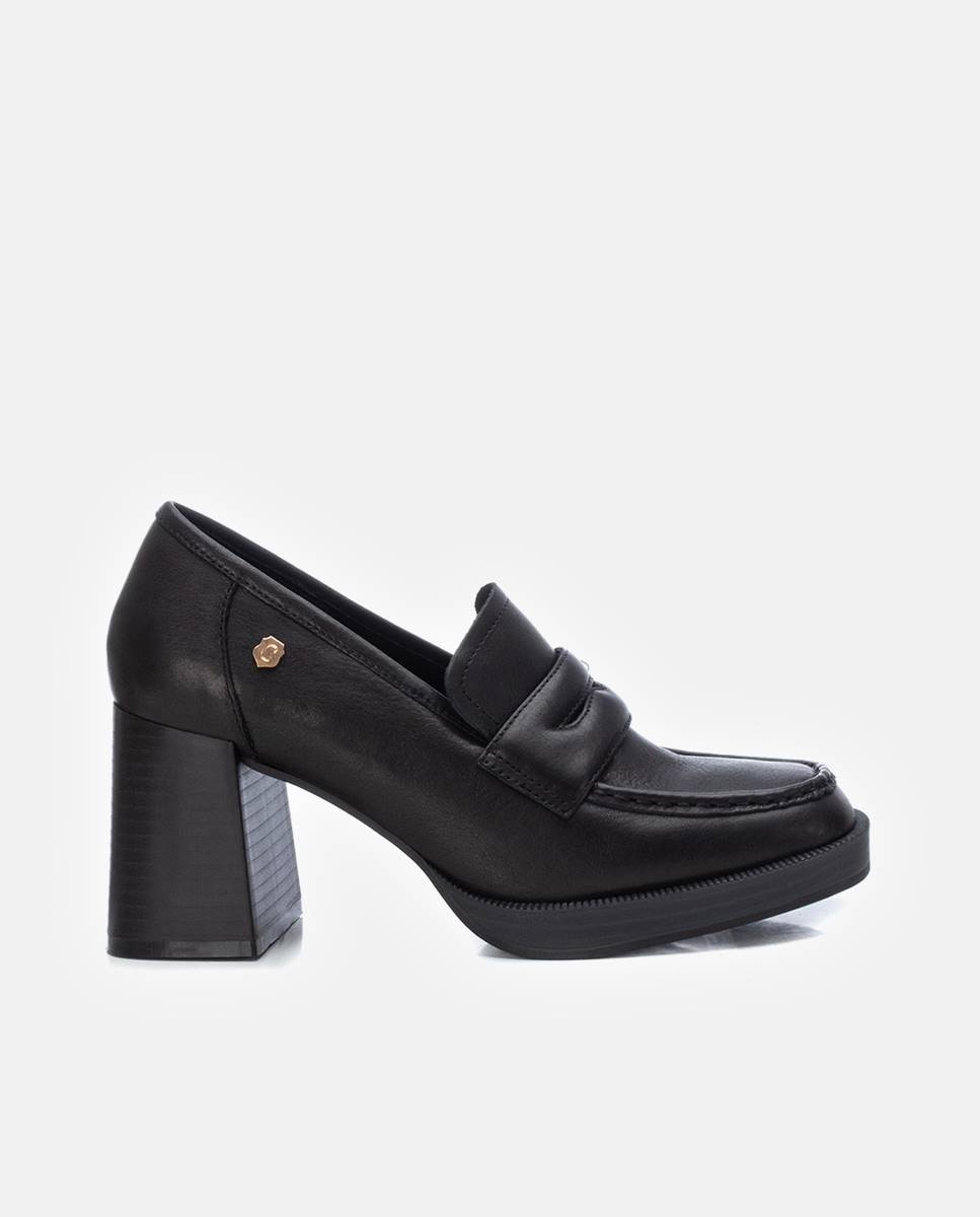 Imagem 0 de Mocassins com Plataforma de Pele