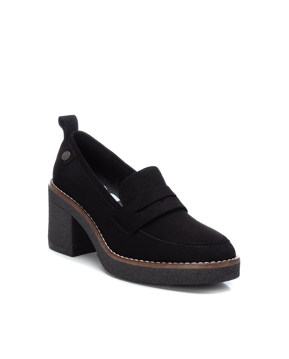 Mocassins com Tacão e Sola de Borracha Preto-3