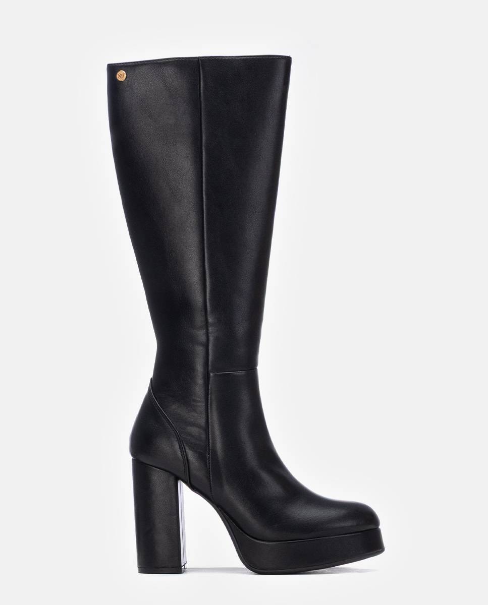 Imagem 0 de Bota com Salto Alto e Fecho Zip