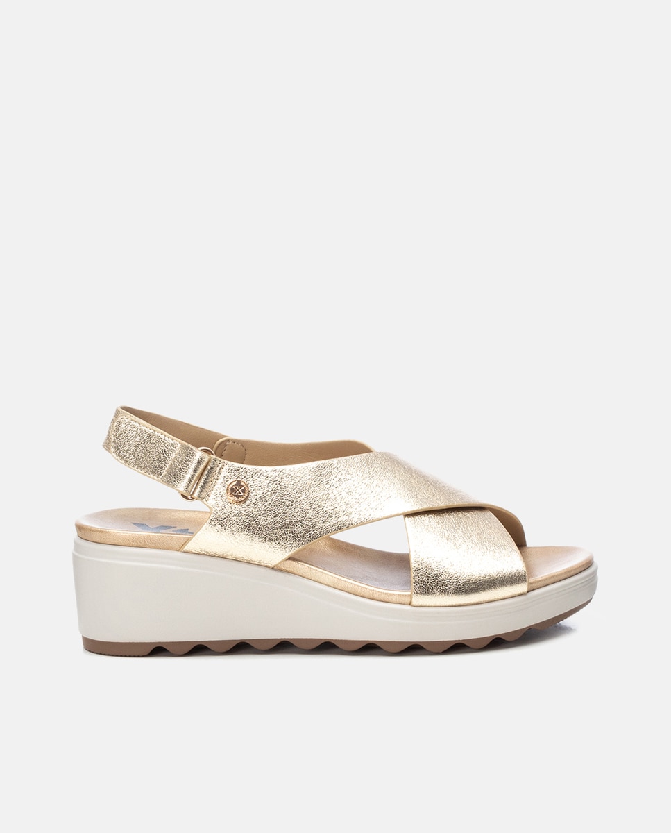 Imagem 0 de Sandálias de Cunha com Velcro