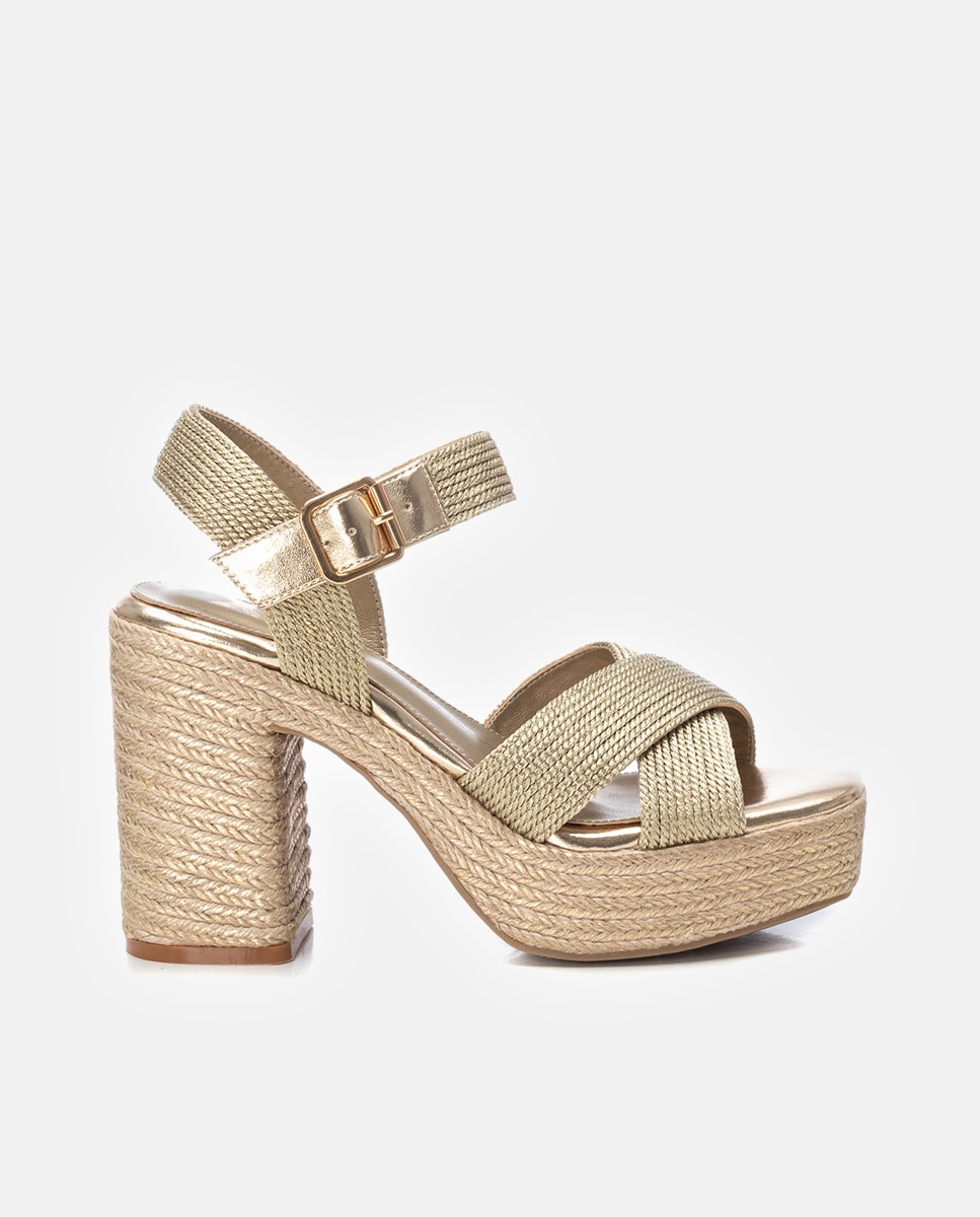 Imagem 0 de Sandálias de Salto com Fecho de Fivela