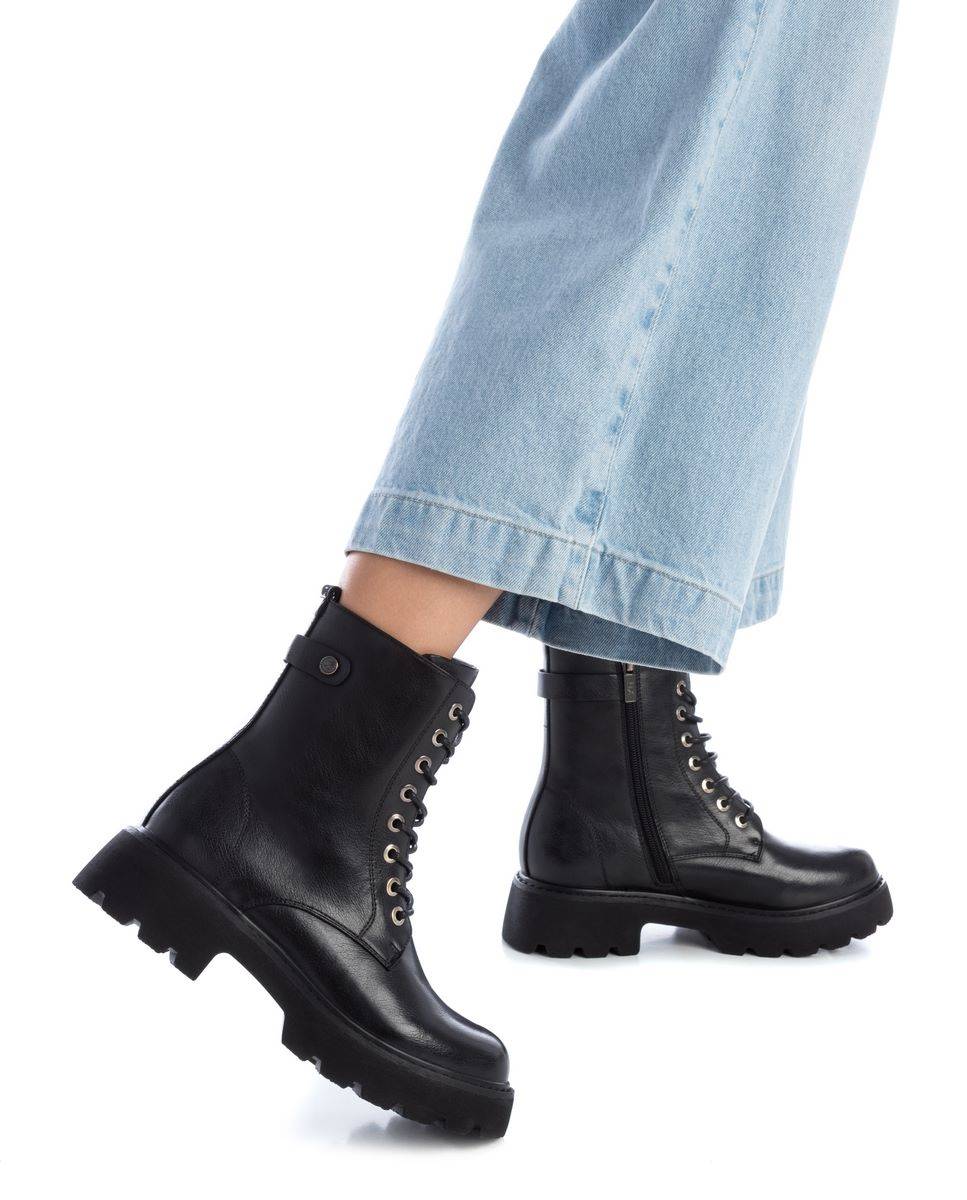 Botins com Atacadores Preto-2