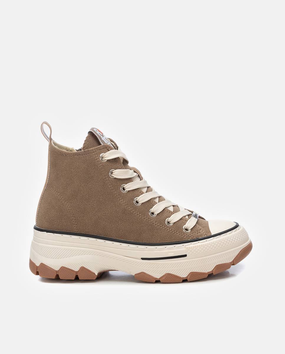 Imagem 0 de Botins Desportivos com Biqueira de Borracha