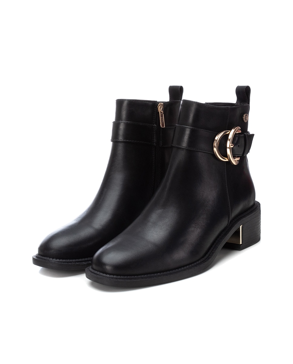 Botins com Fecho Zip e Sola de Borracha Preto-4