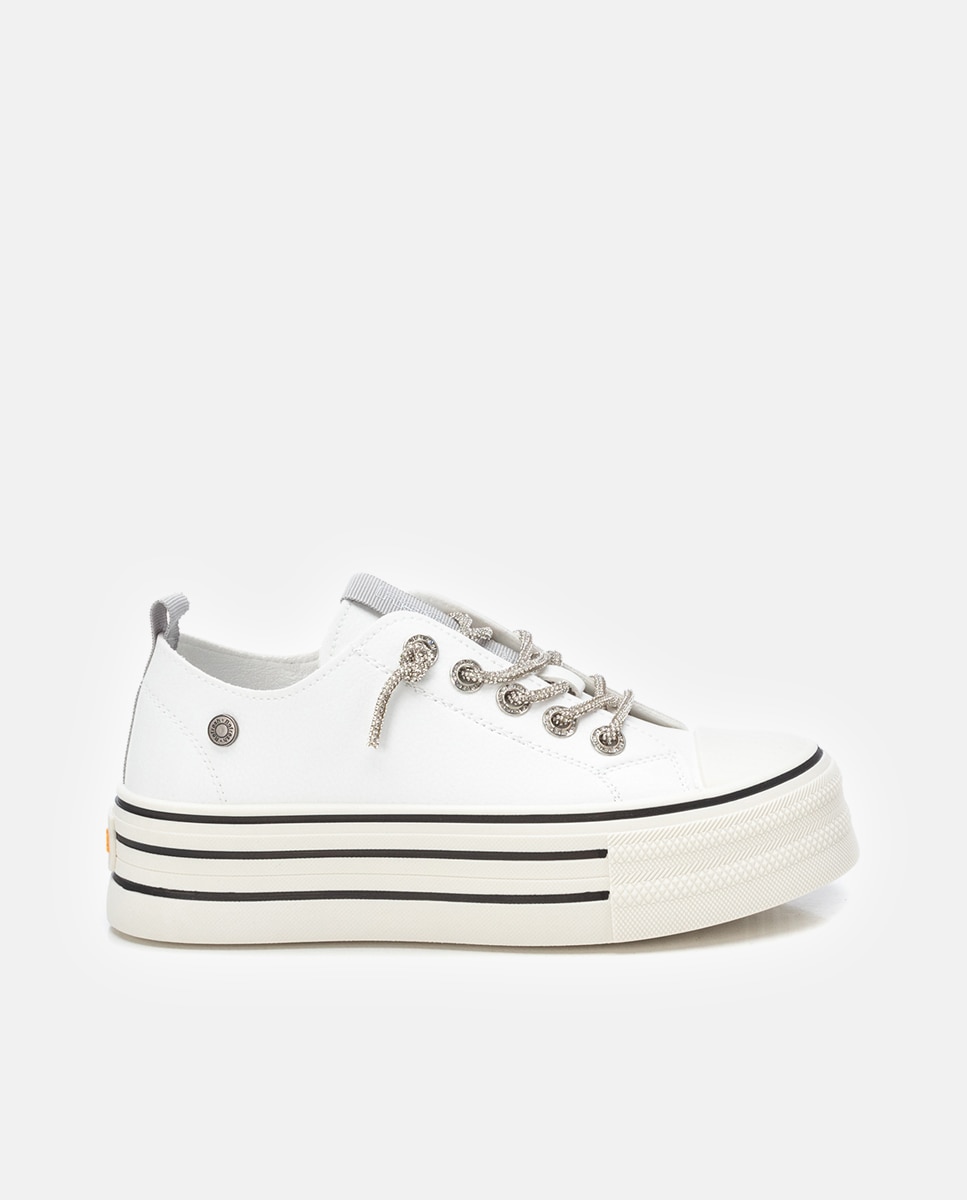 Imagem 0 de Sapatilhas de Lona com Biqueira de Borracha e Sola Dupla