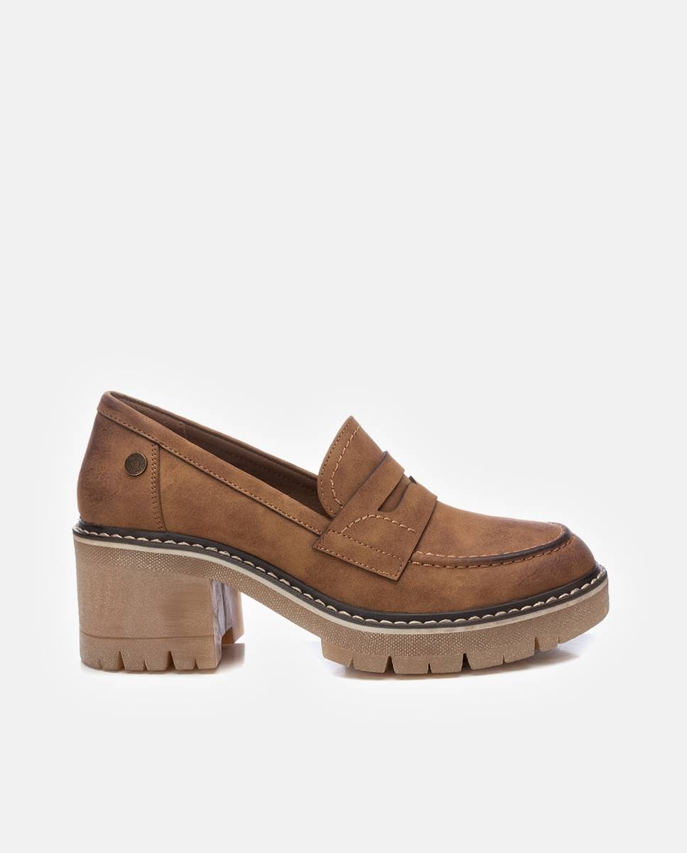 Mocassins com Sola de Borracha e Tacão Médio Camel-1