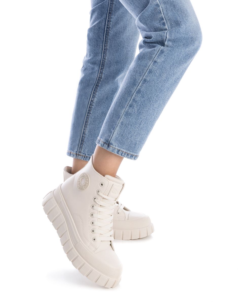 Botins com Atacadores Bege-2
